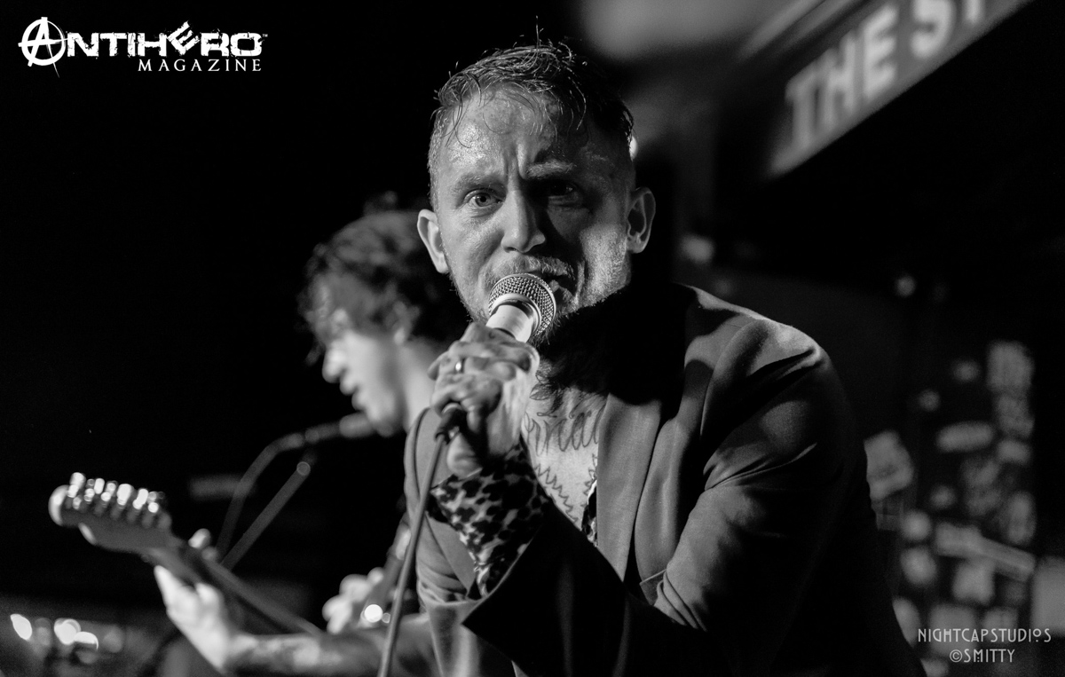Frank Carter and the Rattlesnakes