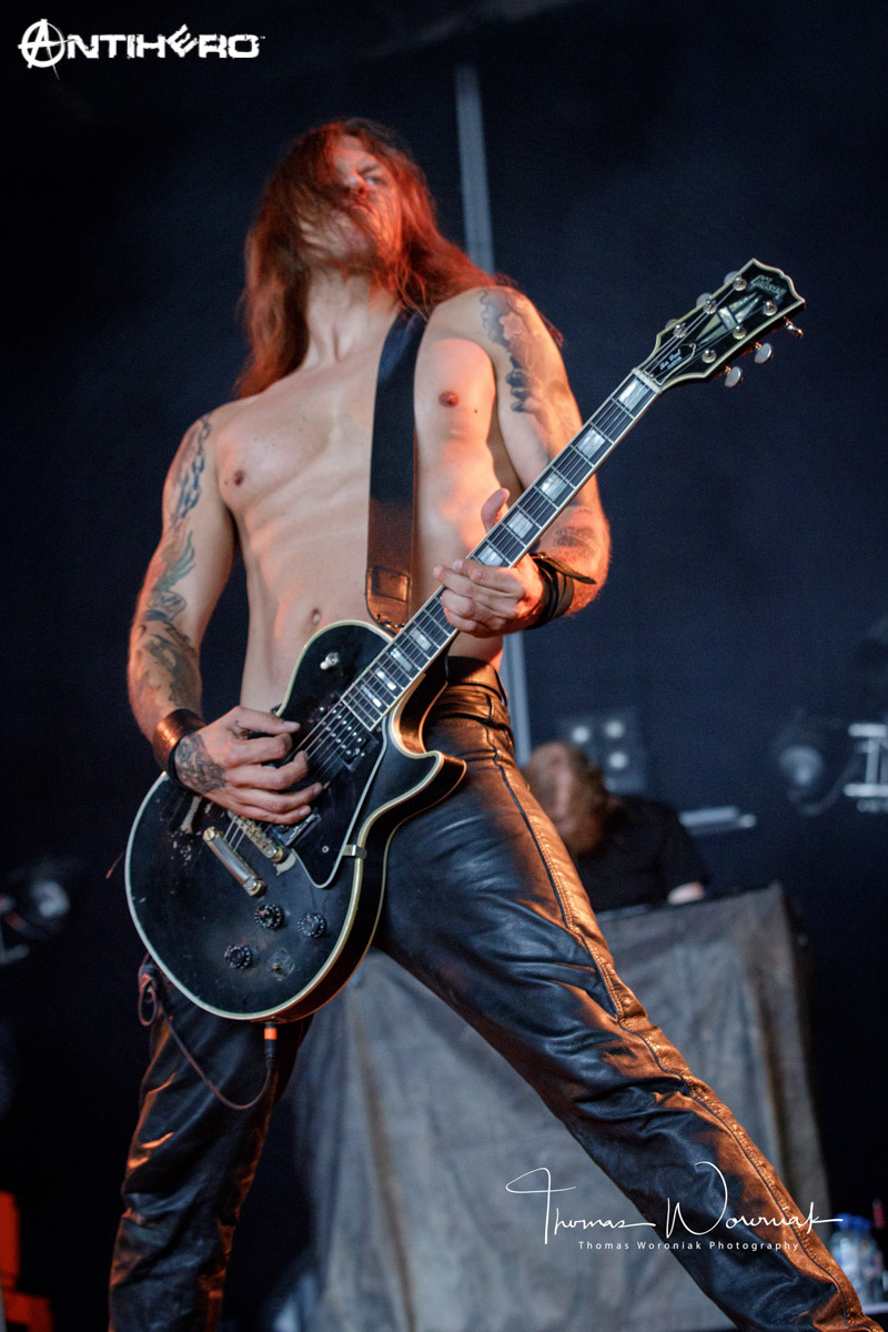 ENSLAVED-thomas-woroniak-10