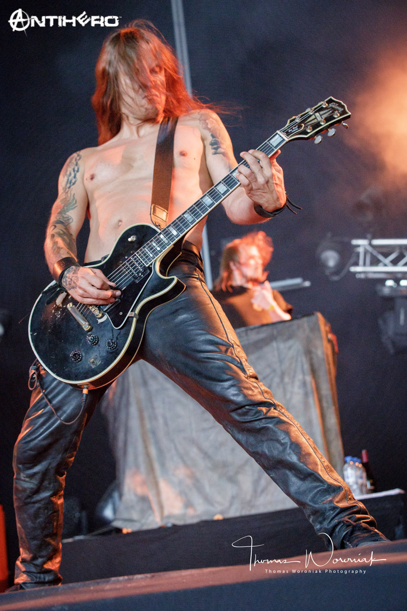 ENSLAVED-thomas-woroniak-11