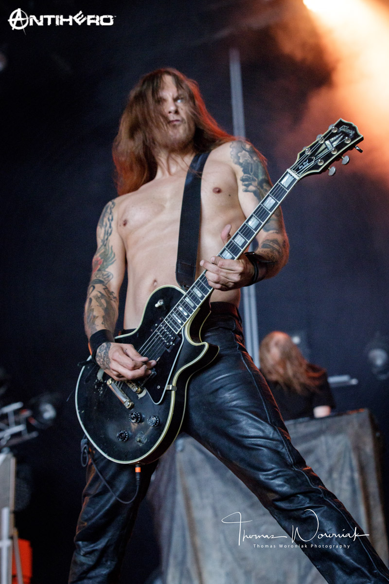 ENSLAVED-thomas-woroniak-9