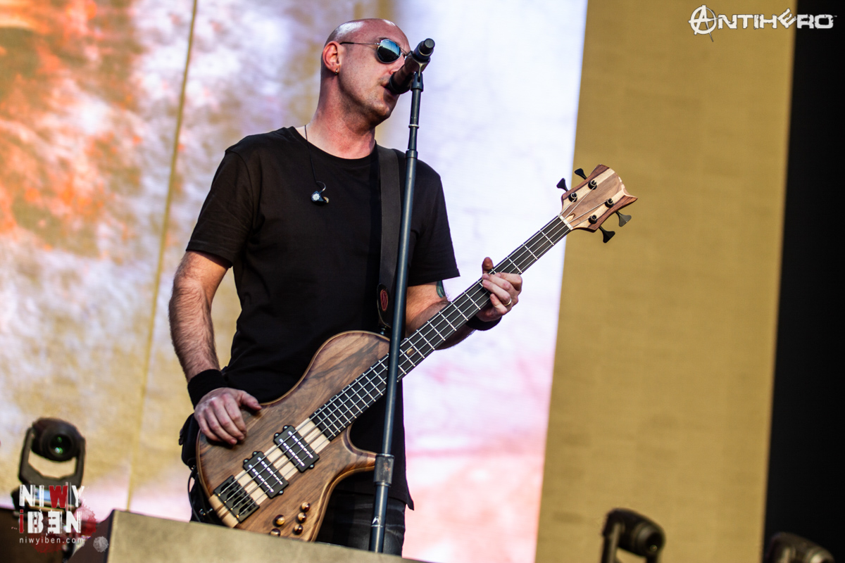 Breaking Benjamin