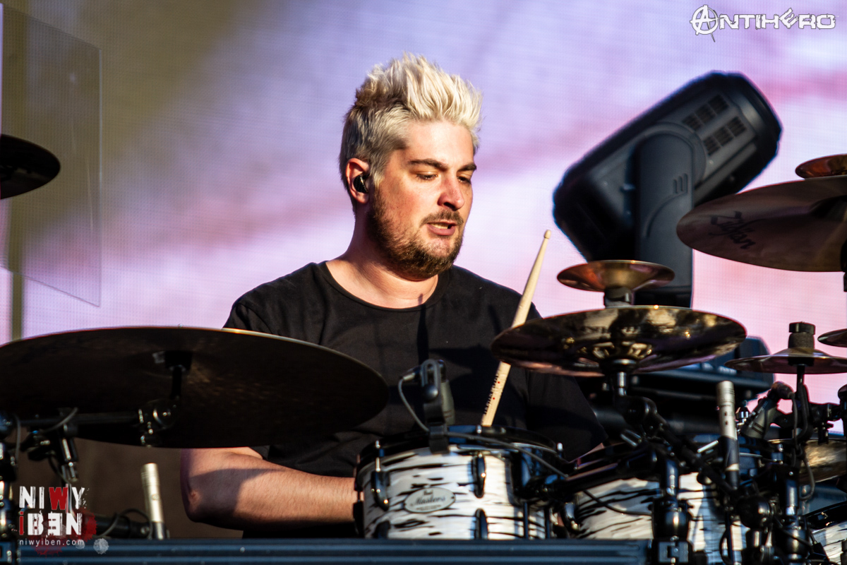 Breaking Benjamin