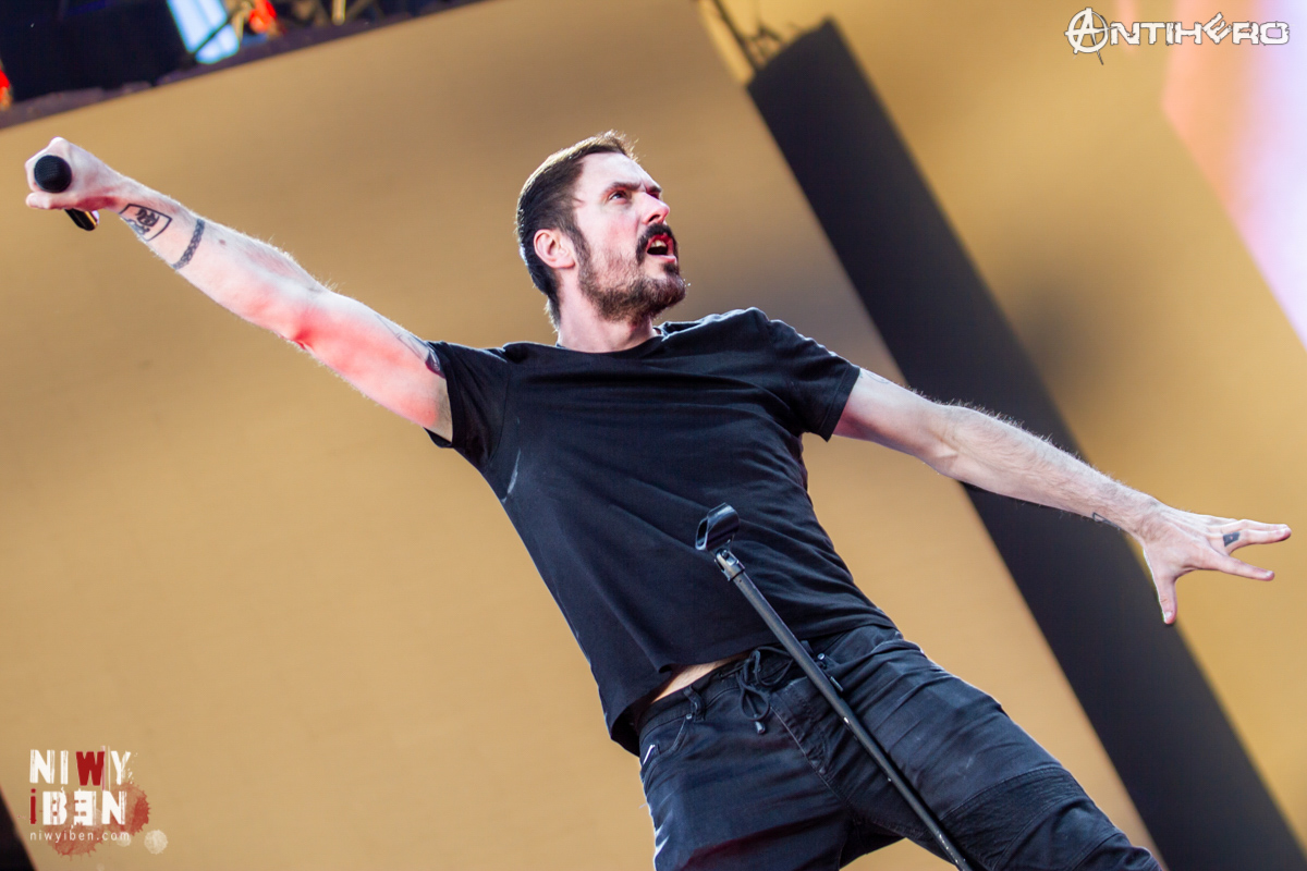Breaking Benjamin