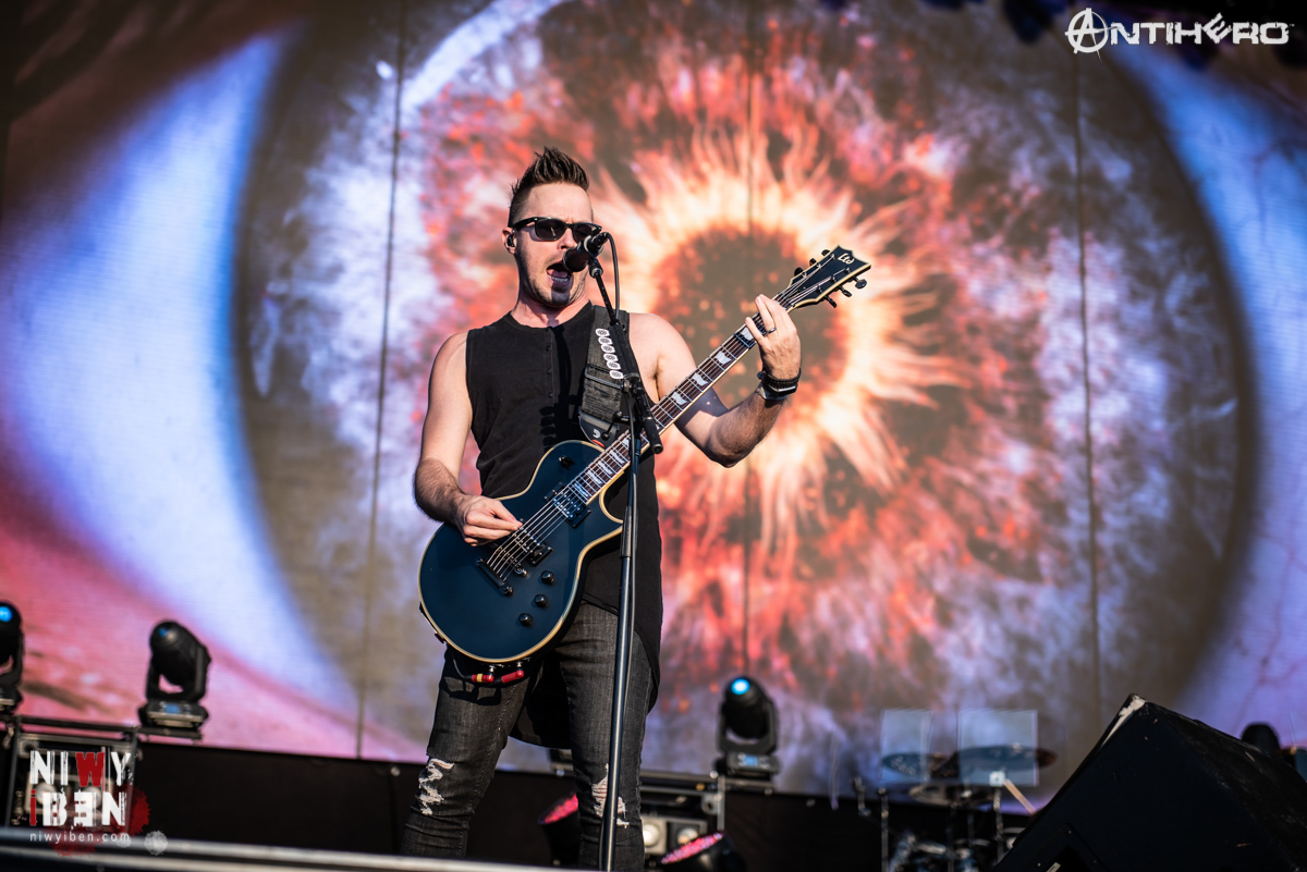 Breaking Benjamin