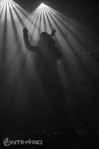 SUNN O)))