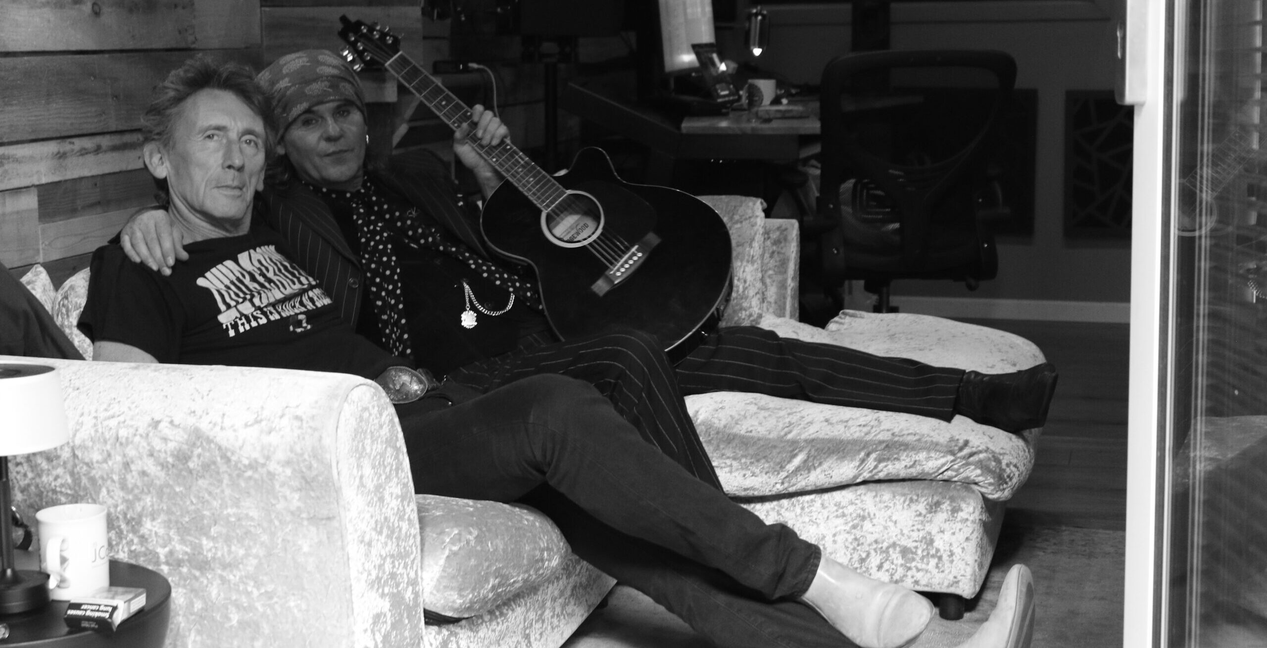 Thirsty Quireboys - Chris and Spike in the studio